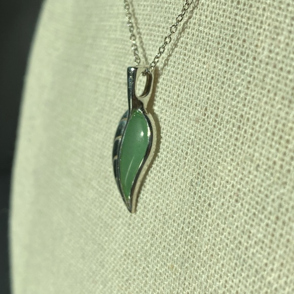 Sterling Silver 925 Jadeite Jade Leaf Pendant 19.5" Chain Necklace - Picture 14 of 15